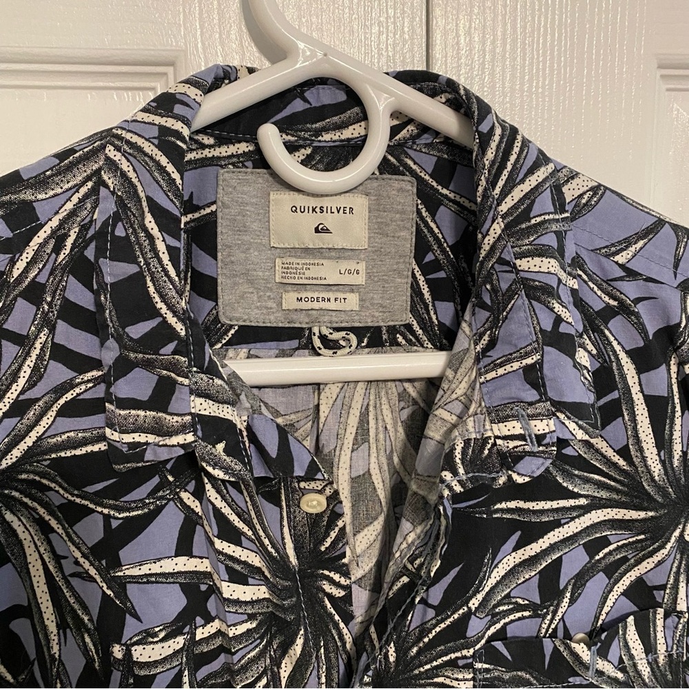 Bundle Of 2 Quicksilver Short Sleeve Button Down … - image 8